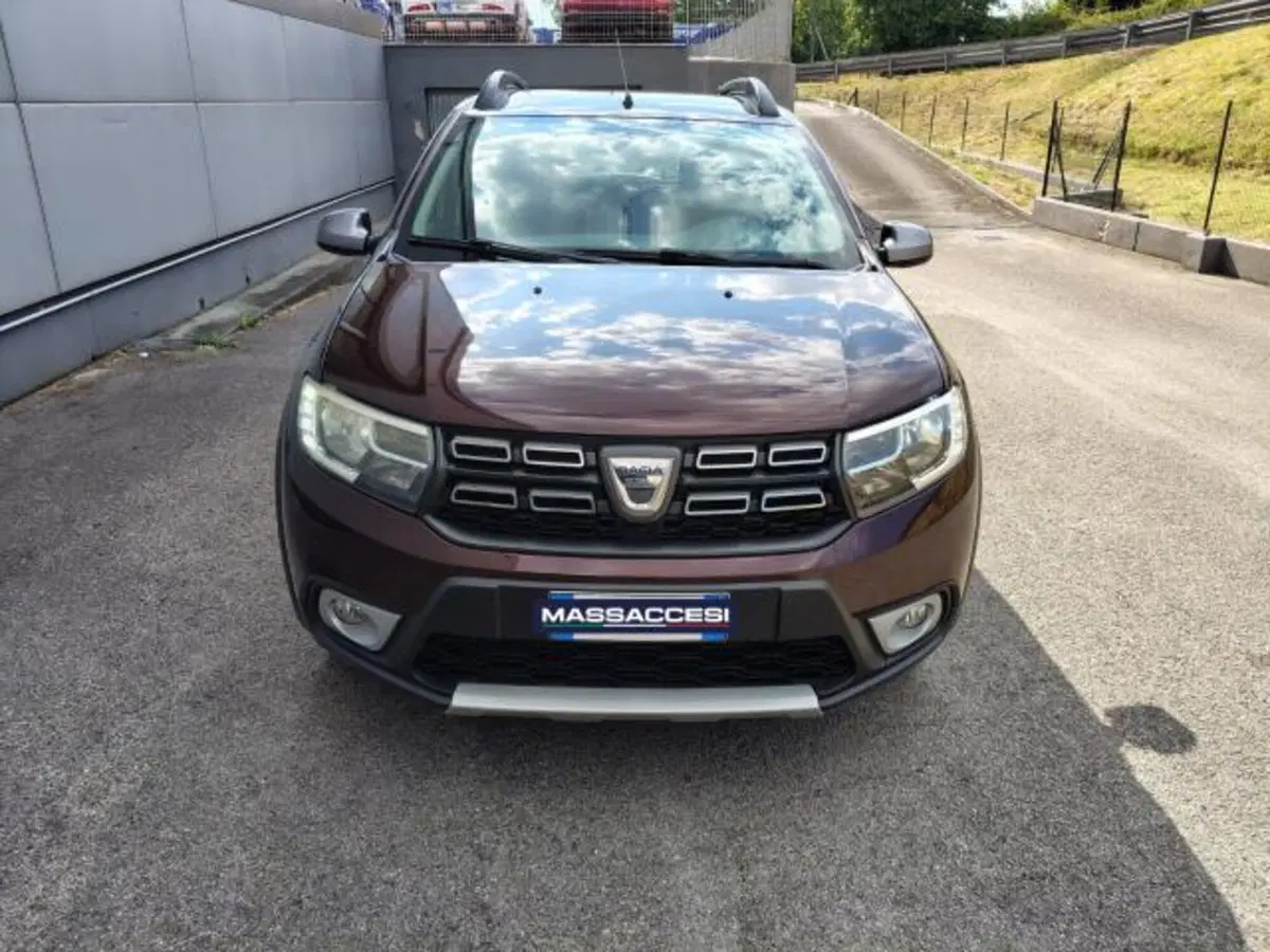 Dacia Sandero usata a Ancona (6)
