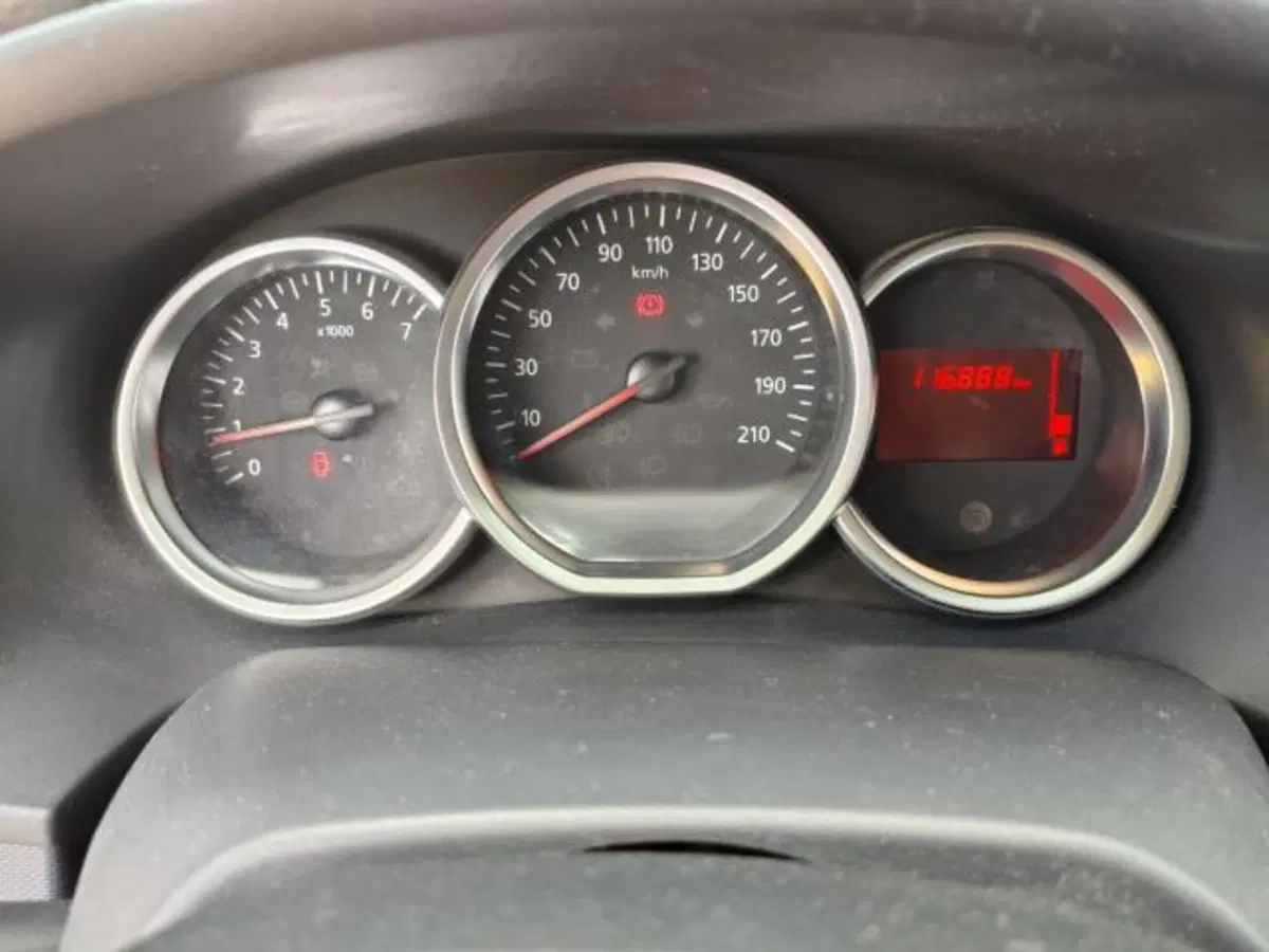Dacia Sandero usata a Ancona (7)