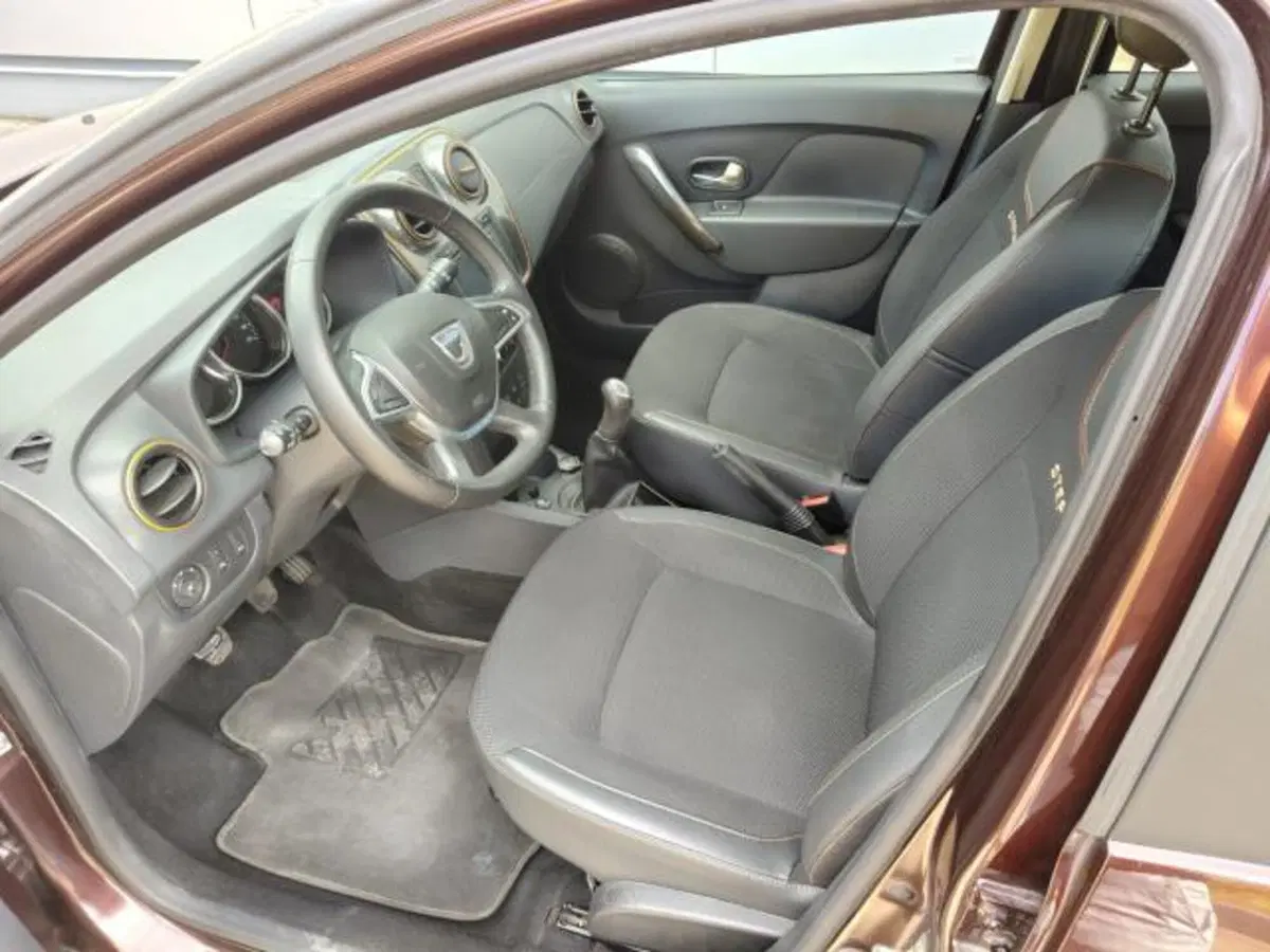 Dacia Sandero usata a Ancona (9)