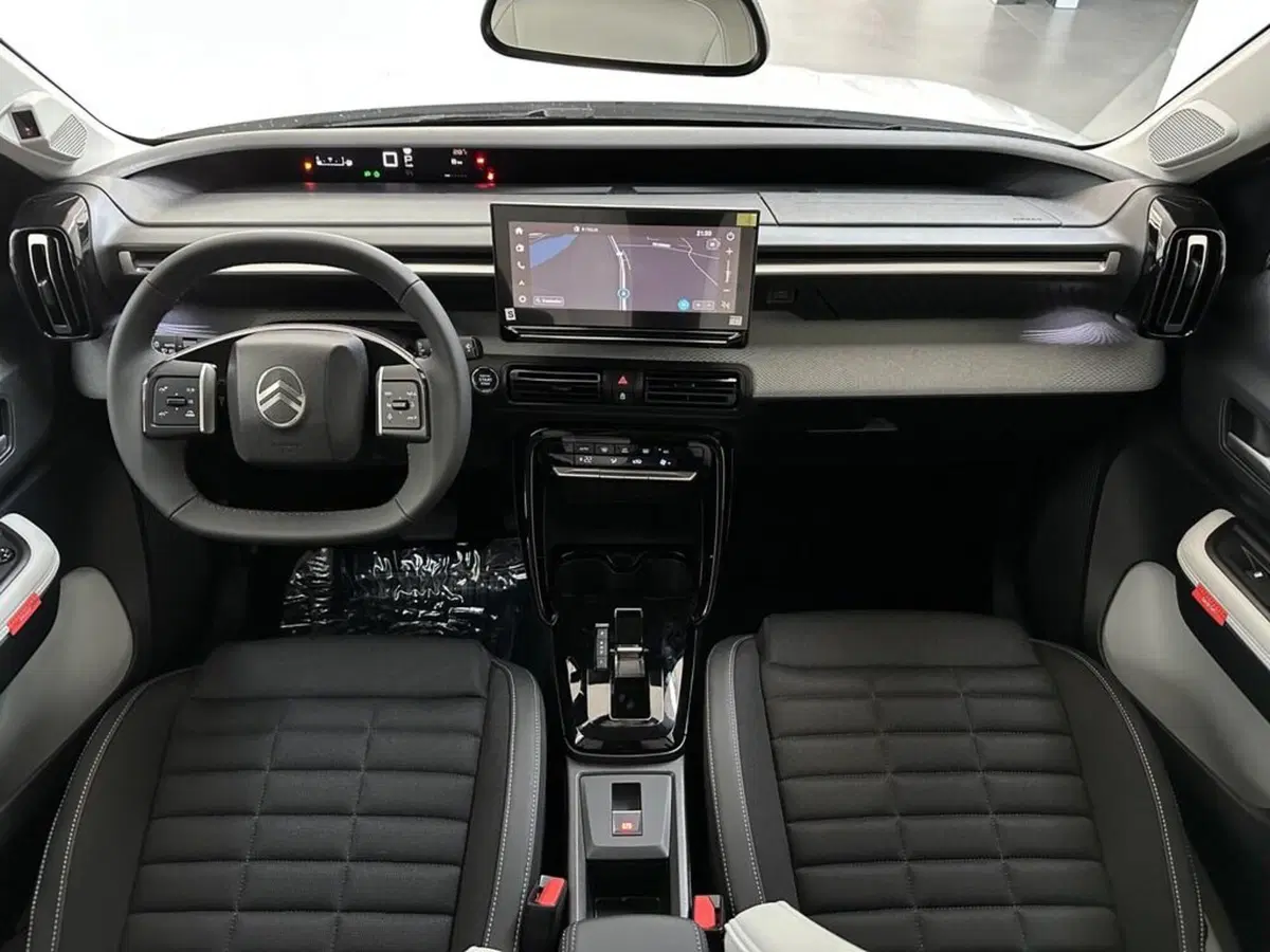 Citroen C3 Aircross nuova a Sondrio (12)