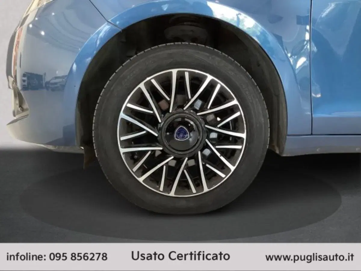 Lancia Ypsilon usata a Catania (14)
