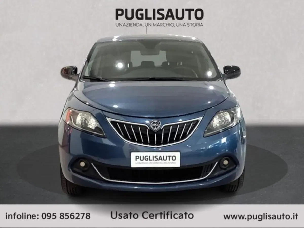 Lancia Ypsilon usata a Catania (2)