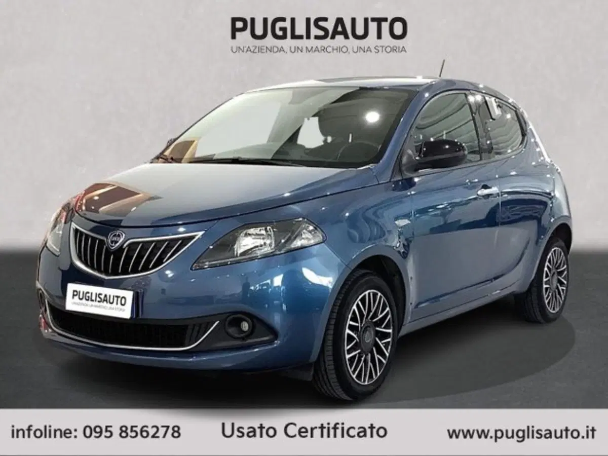 Lancia Ypsilon usata a Catania (3)