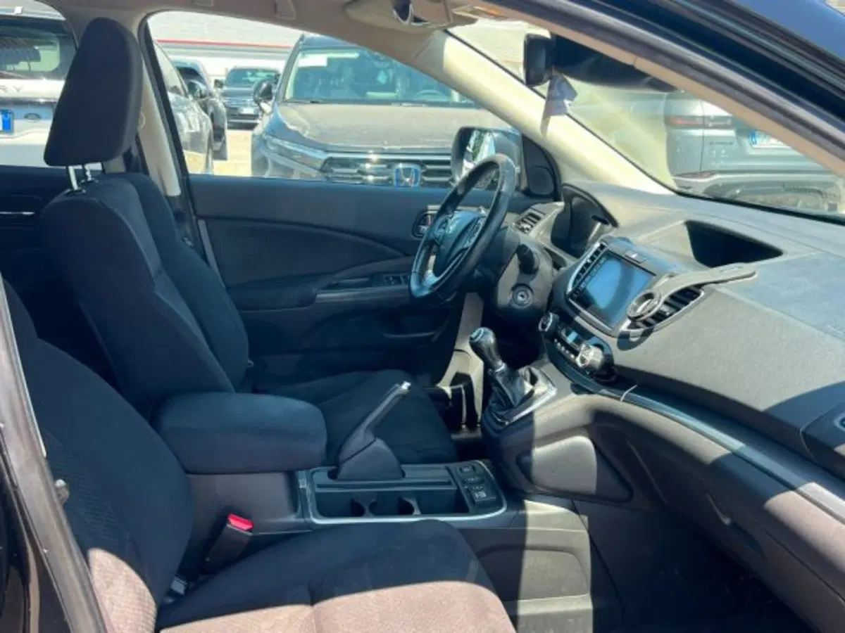 Honda CR-V usata a Lucca (9)