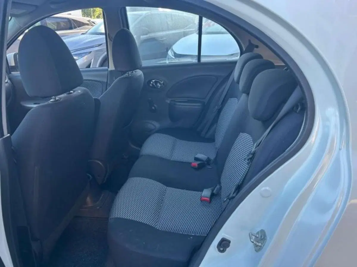 Nissan Micra usata a Firenze (10)