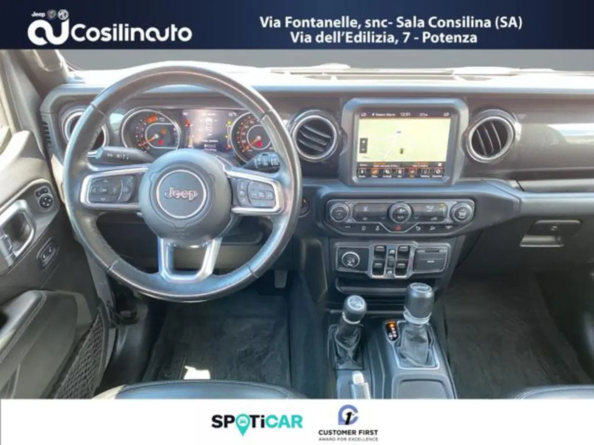 Jeep Wrangler Unlimited usata a Salerno (11)