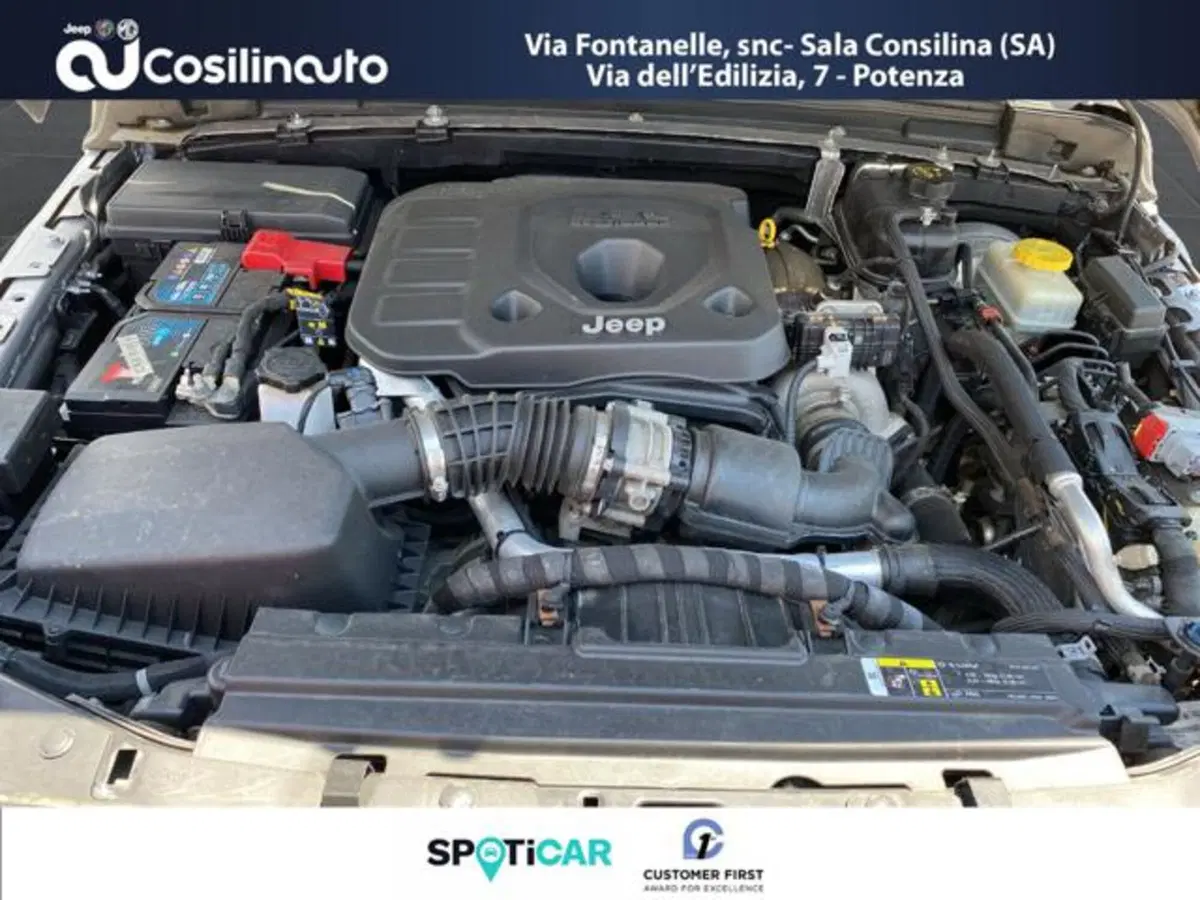 Jeep Wrangler Unlimited usata a Salerno (18)