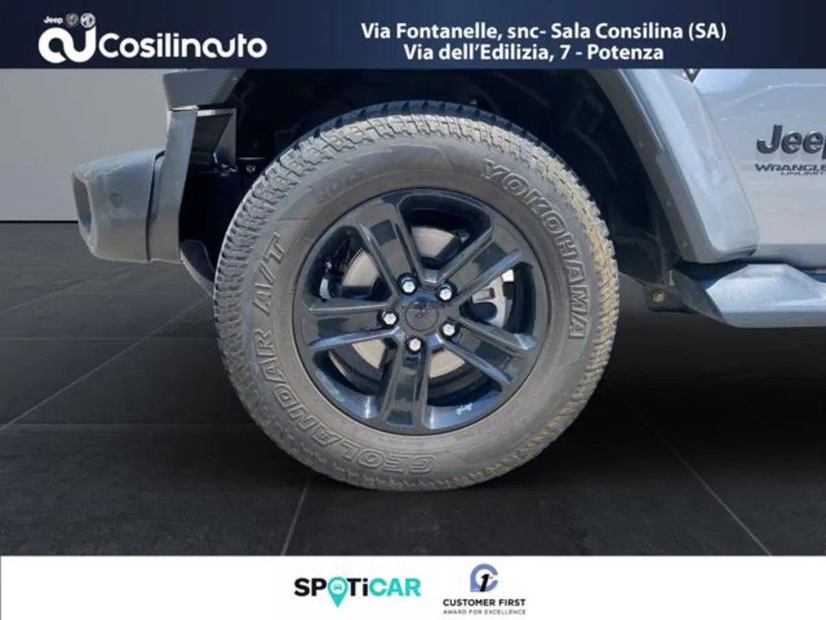 Jeep Wrangler Unlimited usata a Salerno (19)