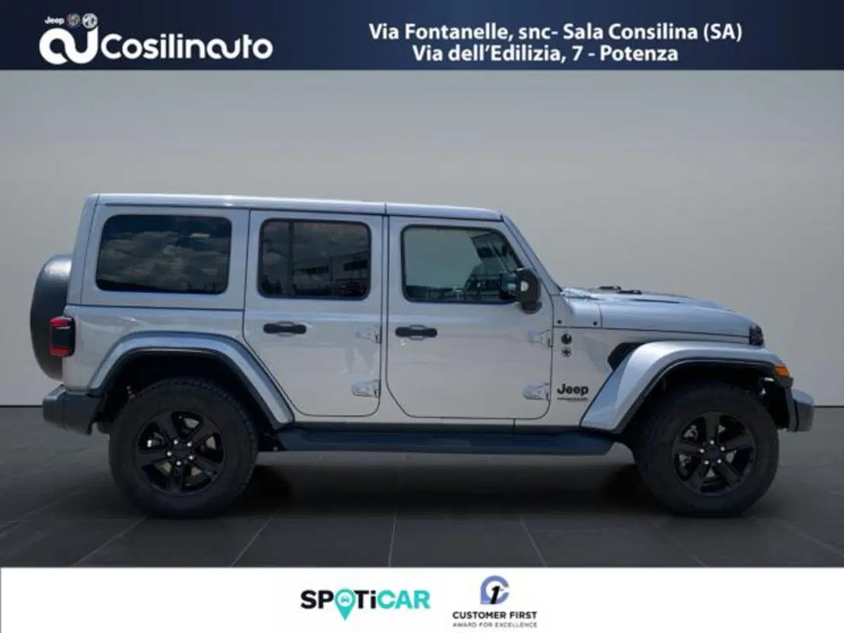Jeep Wrangler Unlimited usata a Salerno (6)