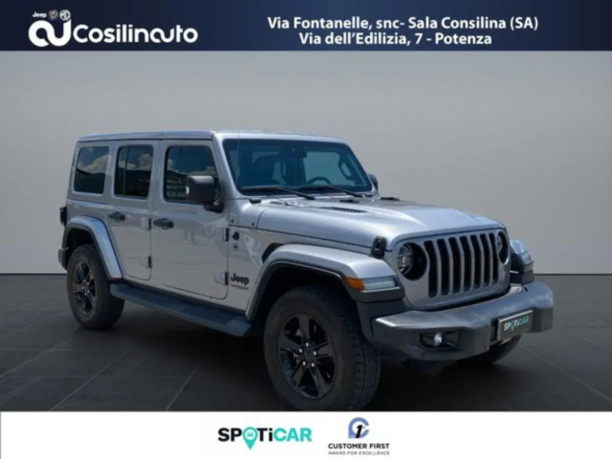 Jeep Wrangler Unlimited usata a Salerno (7)