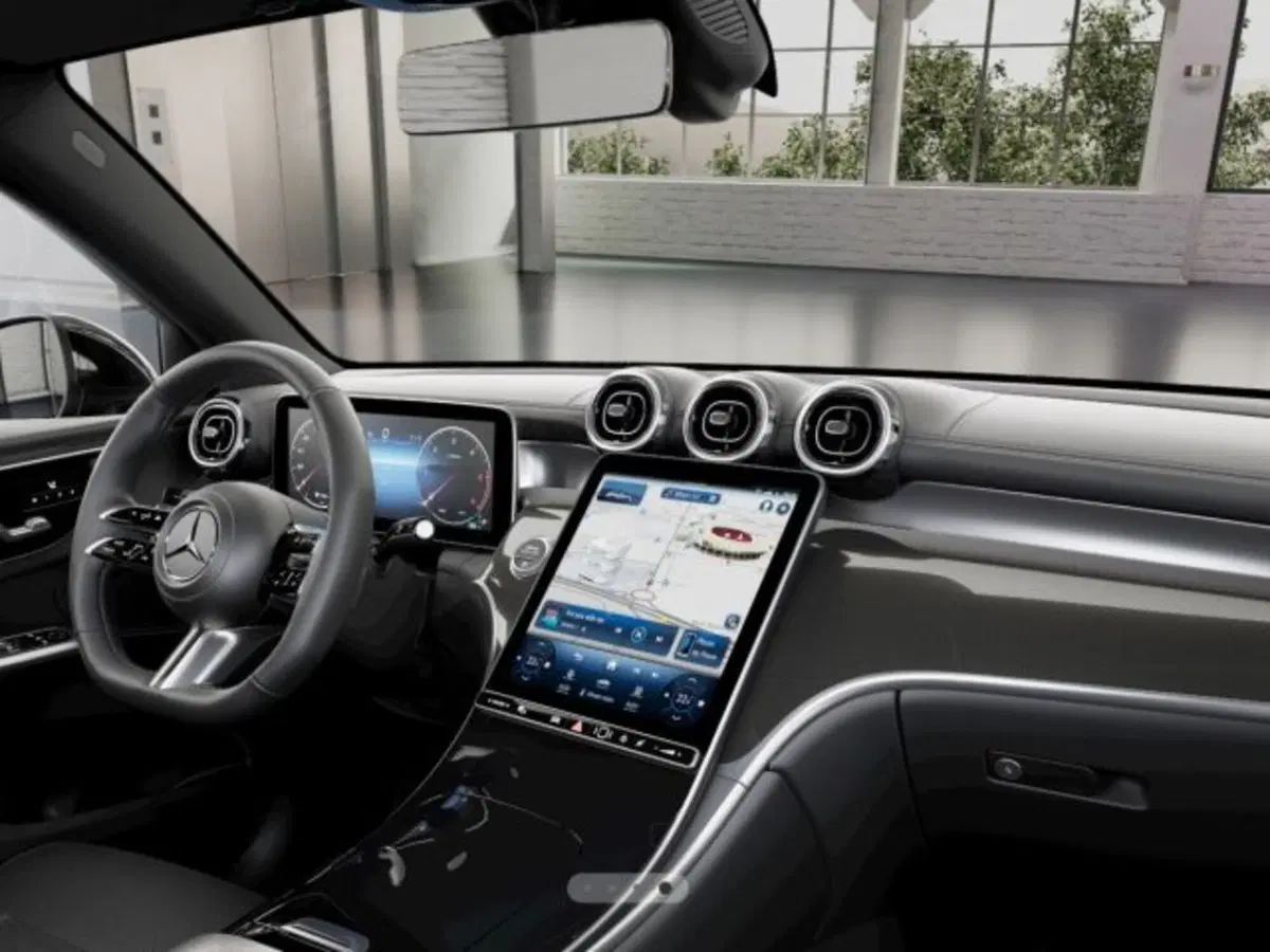 Mercedes-Benz GLC nuova a Verona (5)