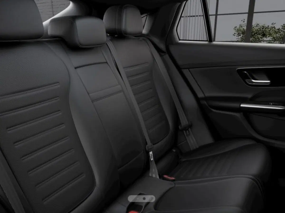 Mercedes-Benz GLC nuova a Verona (7)