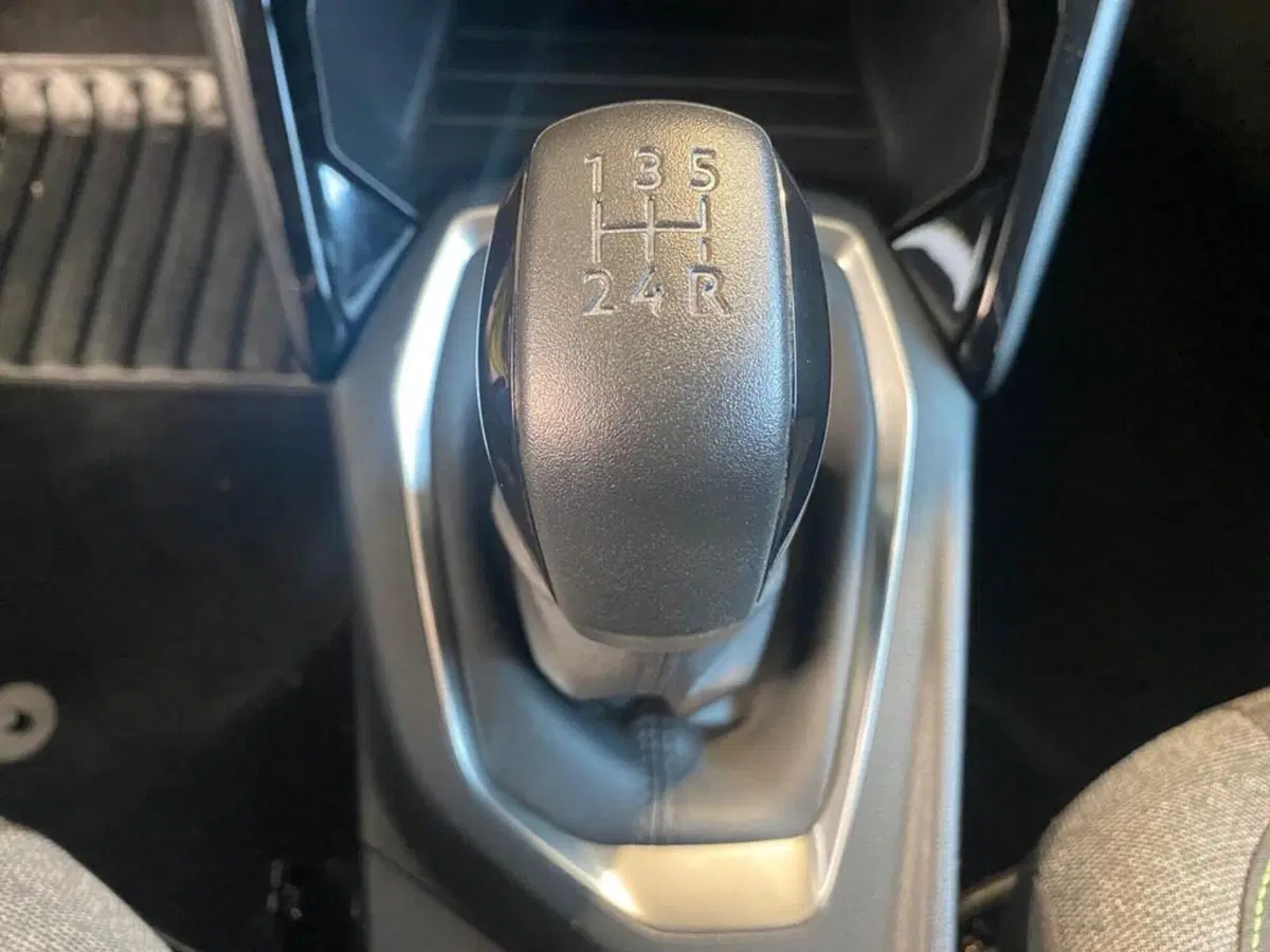 Peugeot 208 usata a Torino (12)