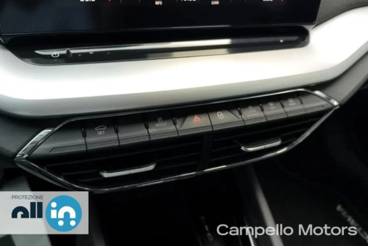 Skoda Octavia Station Wagon usata a Venezia (13)