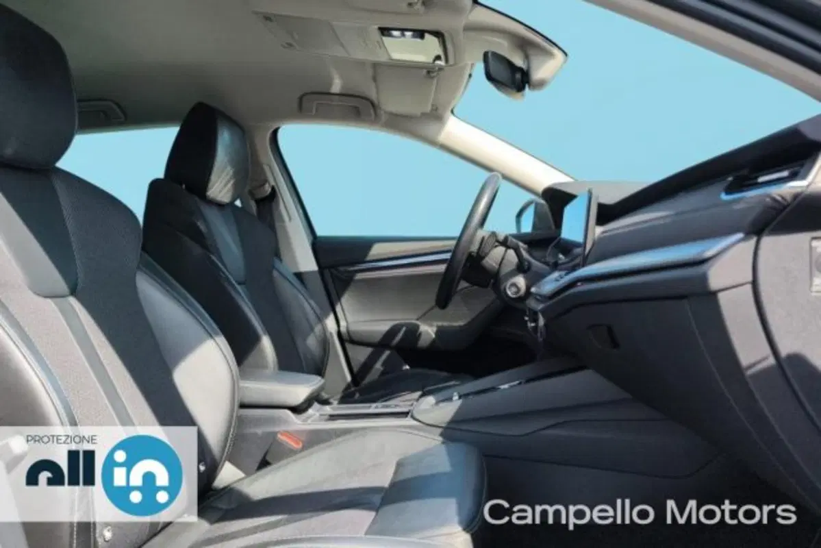 Skoda Octavia Station Wagon usata a Venezia (16)