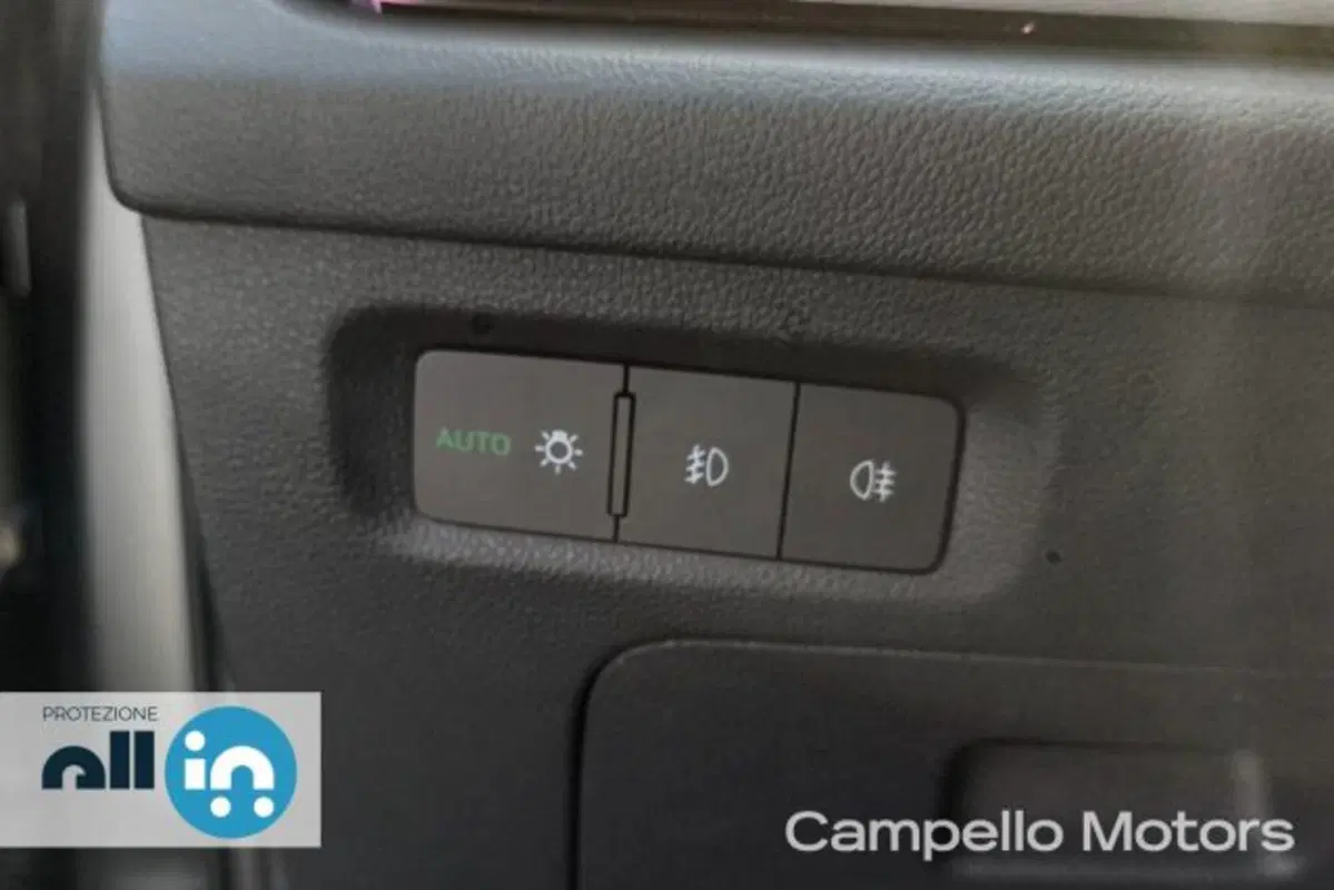 Skoda Octavia Station Wagon usata a Venezia (18)
