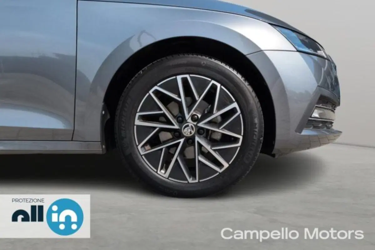 Skoda Octavia Station Wagon usata a Venezia (20)
