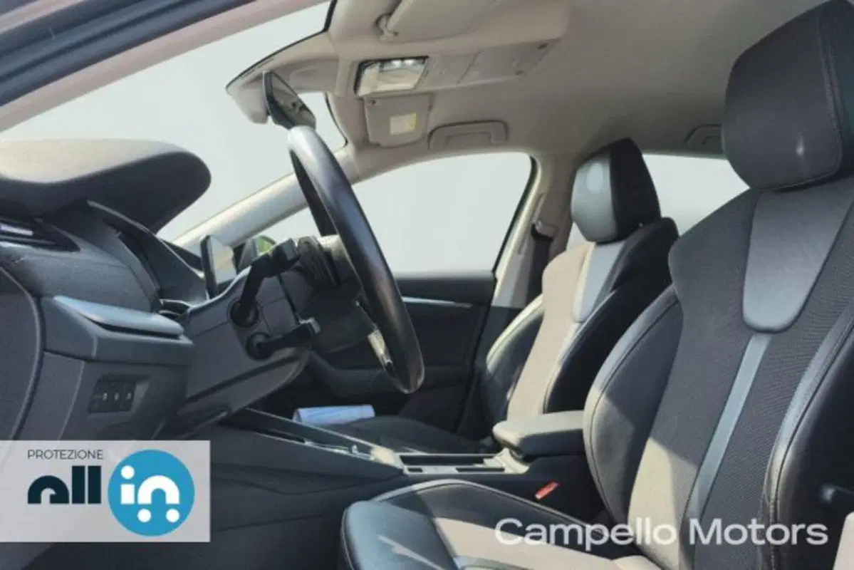 Skoda Octavia Station Wagon usata a Venezia (5)