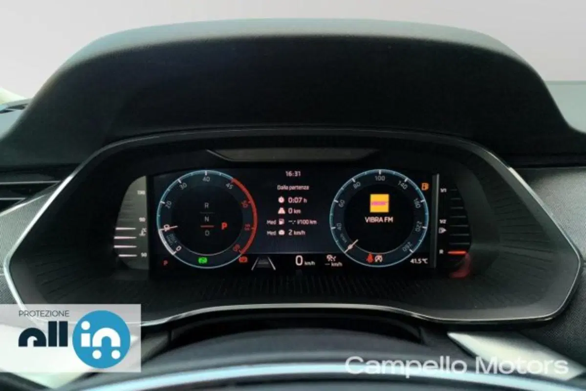 Skoda Octavia Station Wagon usata a Venezia (9)
