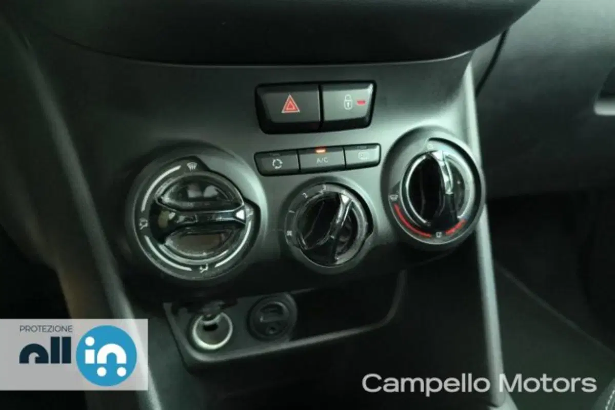Peugeot 208 usata a Venezia (11)