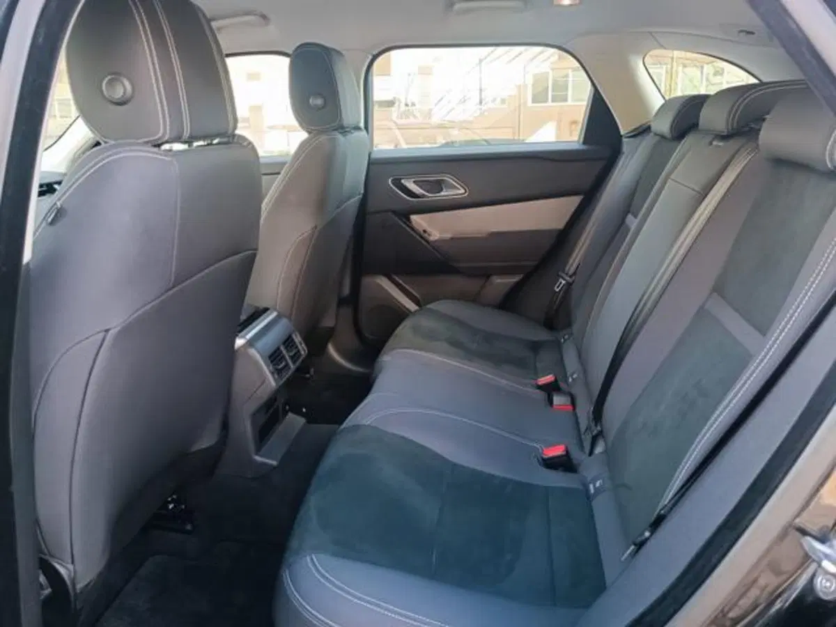 Land Rover Range Rover Velar usata a Pisa (8)