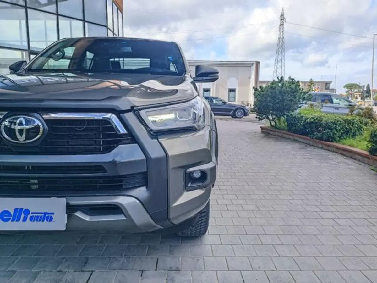 Toyota Hilux usata a Pisa (20)