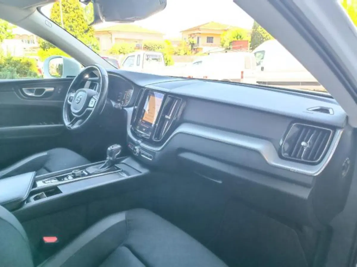 Volvo XC60 usata a Pisa (13)