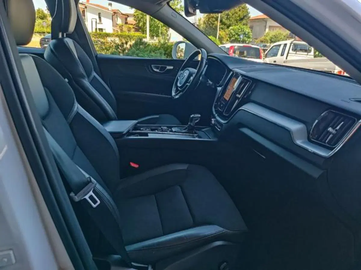Volvo XC60 usata a Pisa (14)