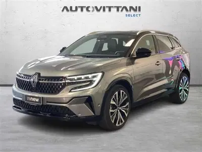 Renault Austral 1.2 full hybrid Iconic 200cv auto del 2023 usata a Como