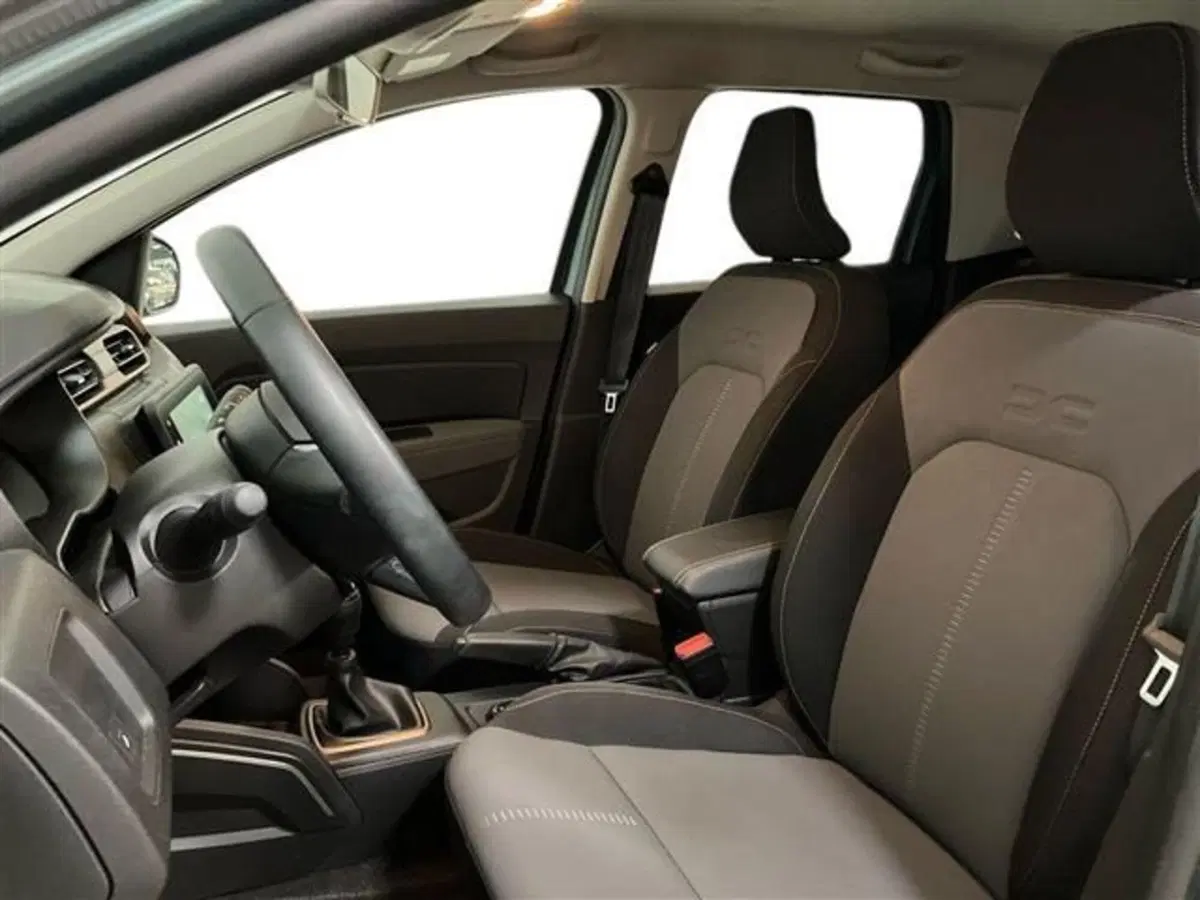 Dacia Duster usata a Como (11)