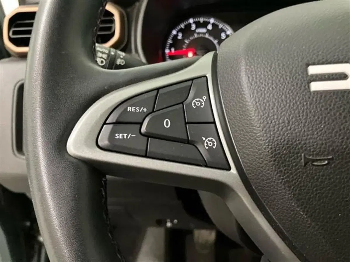 Dacia Duster usata a Como (16)