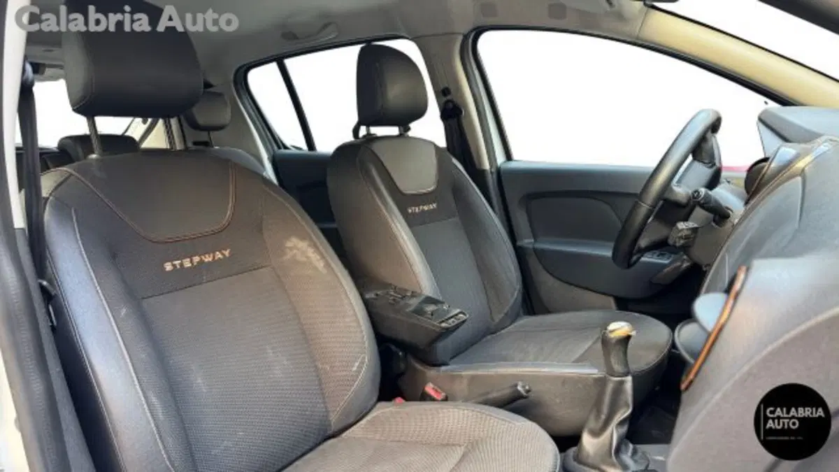Dacia Sandero usata a Reggio Calabria (9)