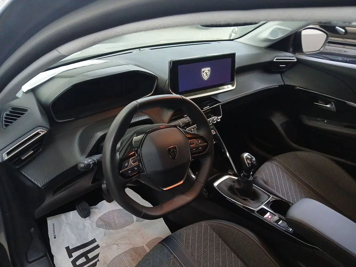 Peugeot 208 usata a Lecce (12)