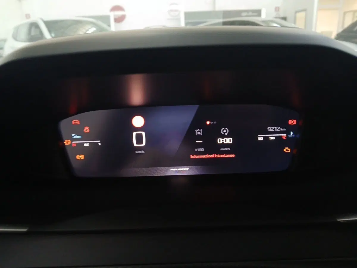 Peugeot 208 usata a Lecce (15)
