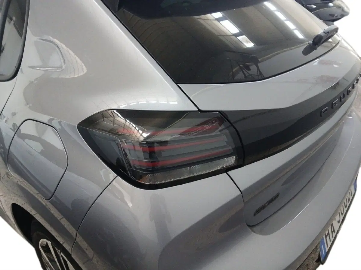 Peugeot 208 usata a Lecce (6)