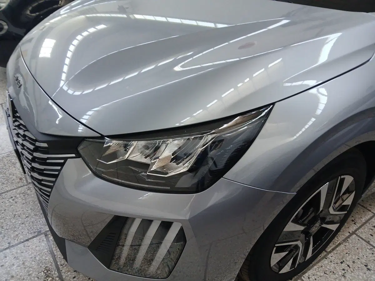 Peugeot 208 usata a Lecce (7)