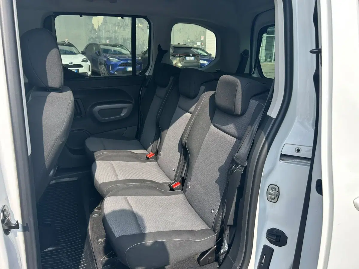 Toyota Proace City Verso usata a Piacenza (15)
