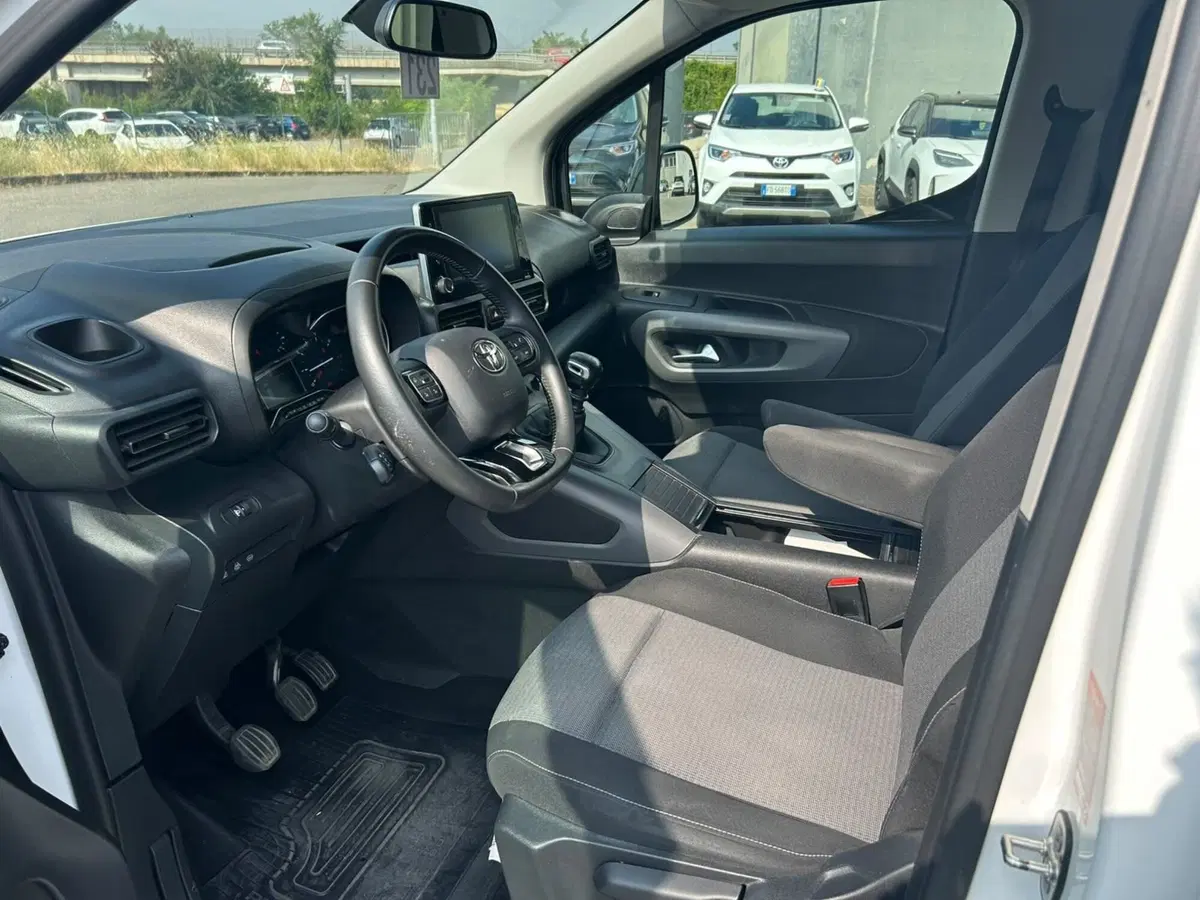 Toyota Proace City Verso usata a Piacenza (16)