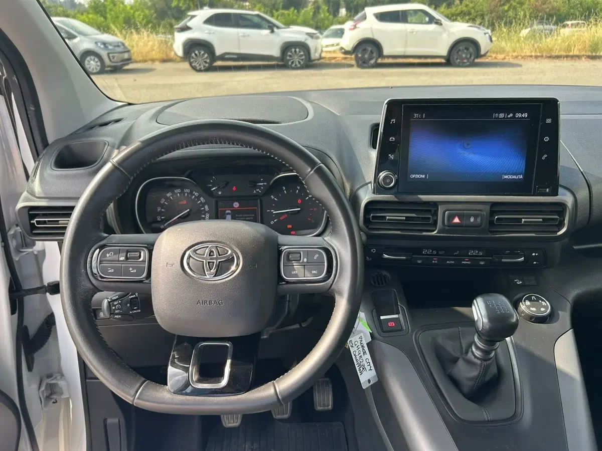 Toyota Proace City Verso usata a Piacenza (17)