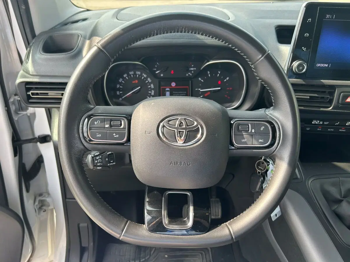 Toyota Proace City Verso usata a Piacenza (18)