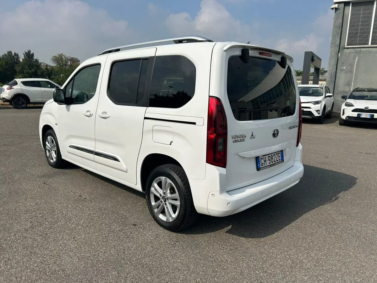 Toyota Proace City Verso usata a Piacenza (5)