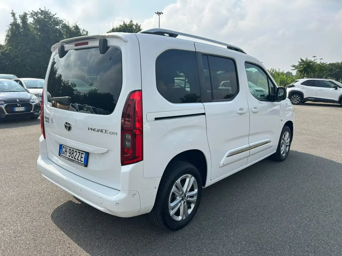 Toyota Proace City Verso usata a Piacenza (7)
