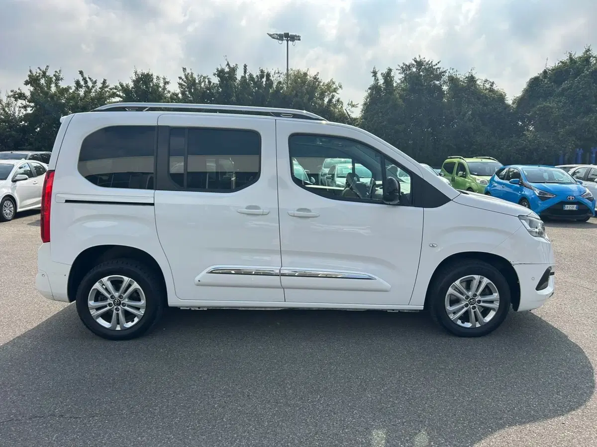 Toyota Proace City Verso usata a Piacenza (8)