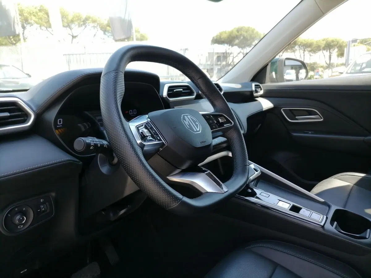 Mg ZS EV usata a Roma (11)