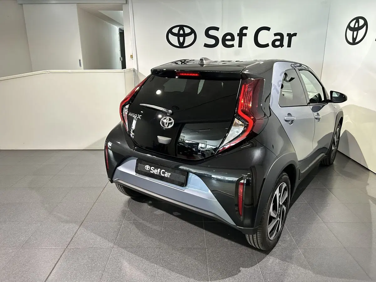Toyota Aygo X usata a Milano (4)