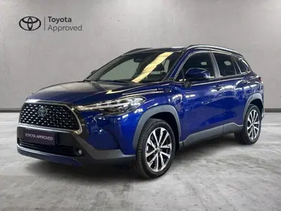 Toyota Corolla Cross Hybrid 2.0 Hybrid 197 CV E-CVT Lounge Light del 2022 usata a Milano