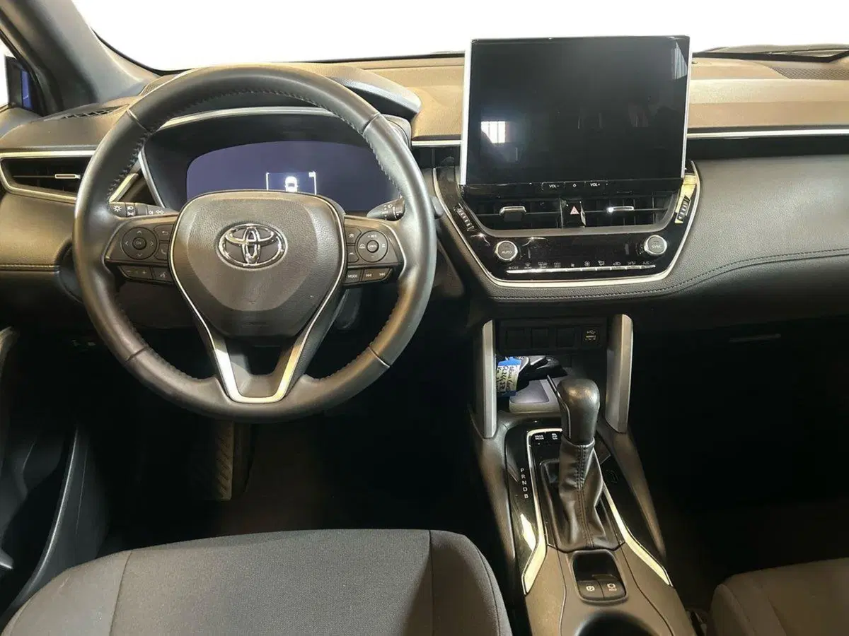 Toyota Corolla Cross Hybrid usata a Milano (8)