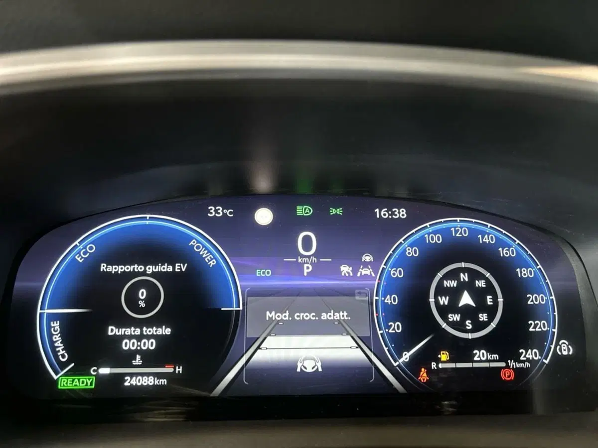 Toyota Corolla Cross Hybrid usata a Milano (9)