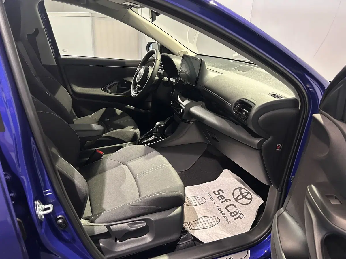 Toyota Yaris nuova a Milano (12)