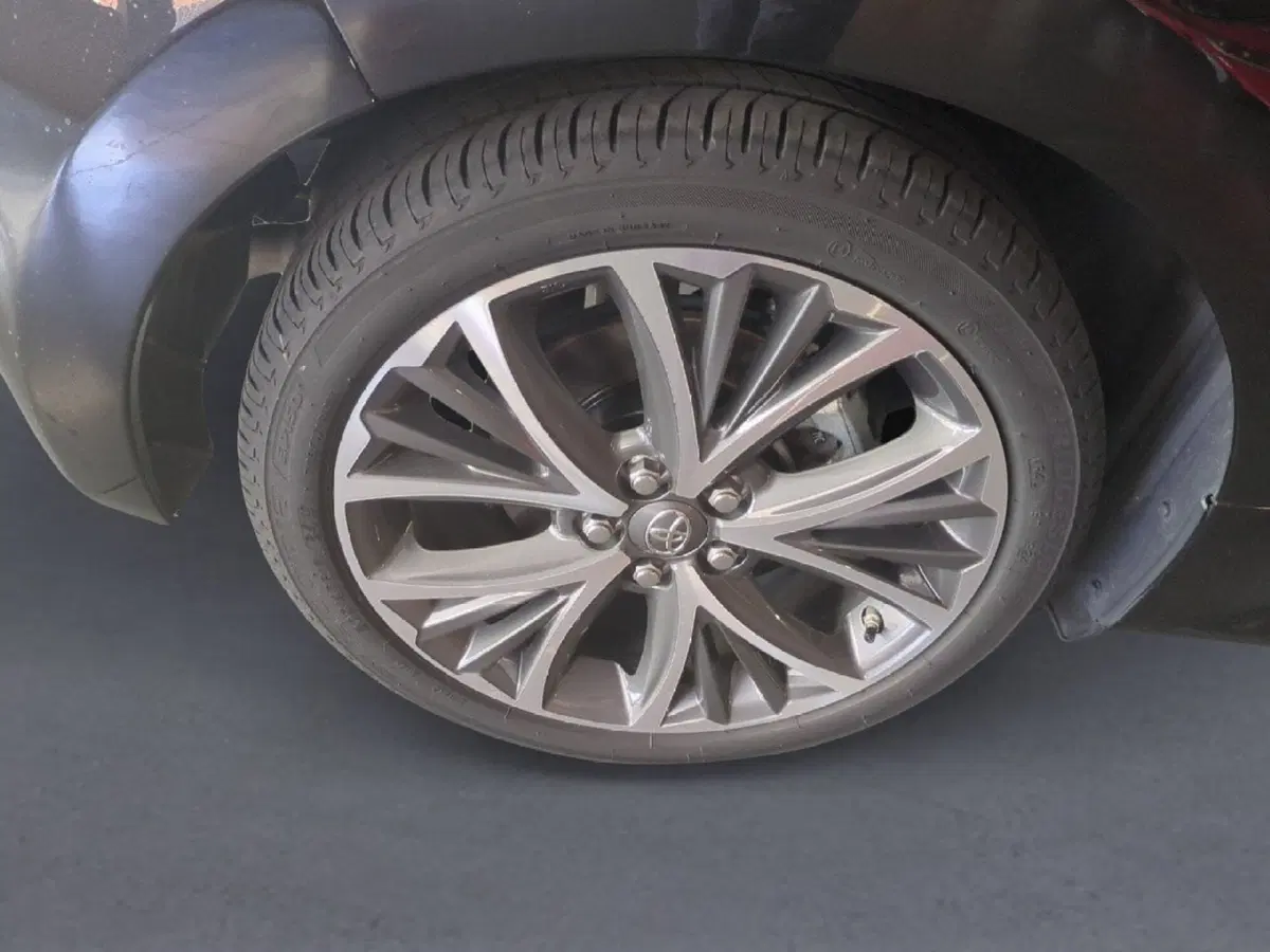 Toyota Yaris usata a Milano (9)